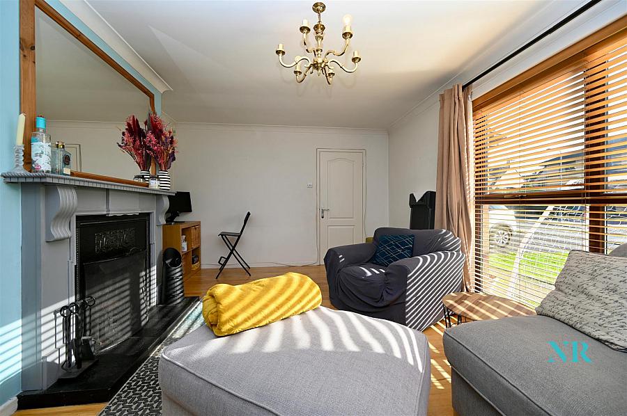 23 Laurelgrove Avenue