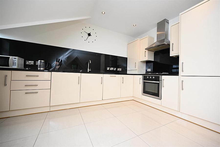 Apt 15, 22 Upper Lisburn Road