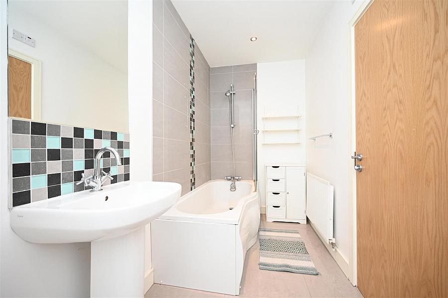 Apt 15, 22 Upper Lisburn Road