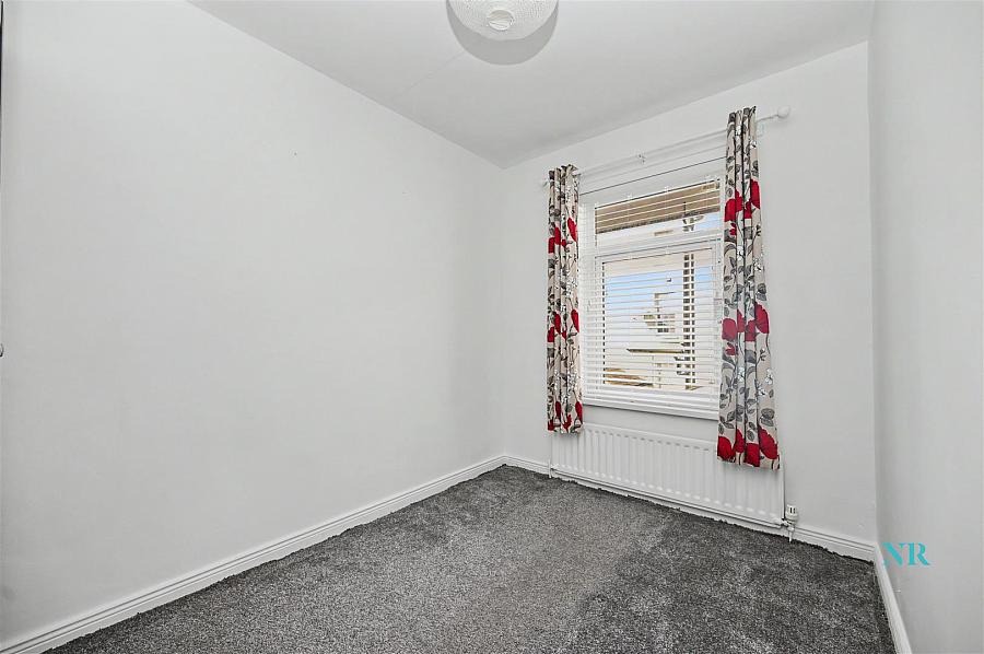 9 Catherine Street North