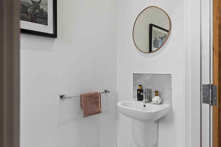 16 Castlegowan Place