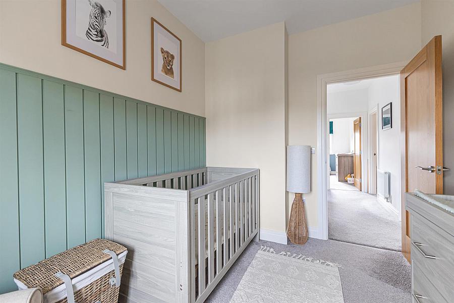 16 Castlegowan Place