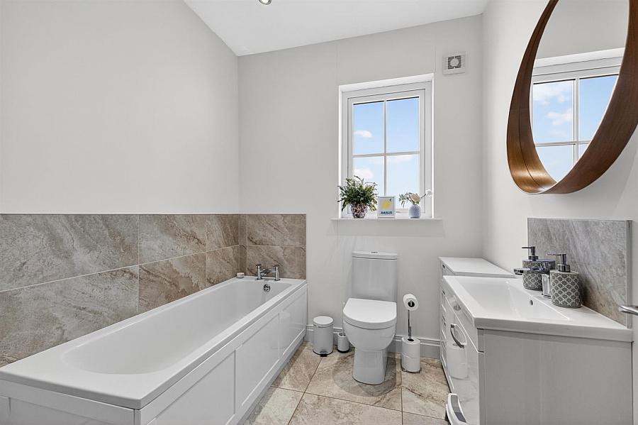 16 Castlegowan Place