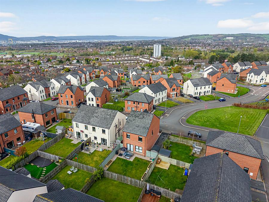 16 Castlegowan Place