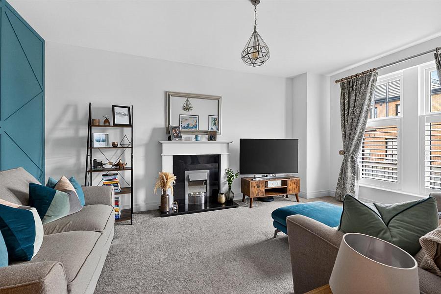 16 Castlegowan Place