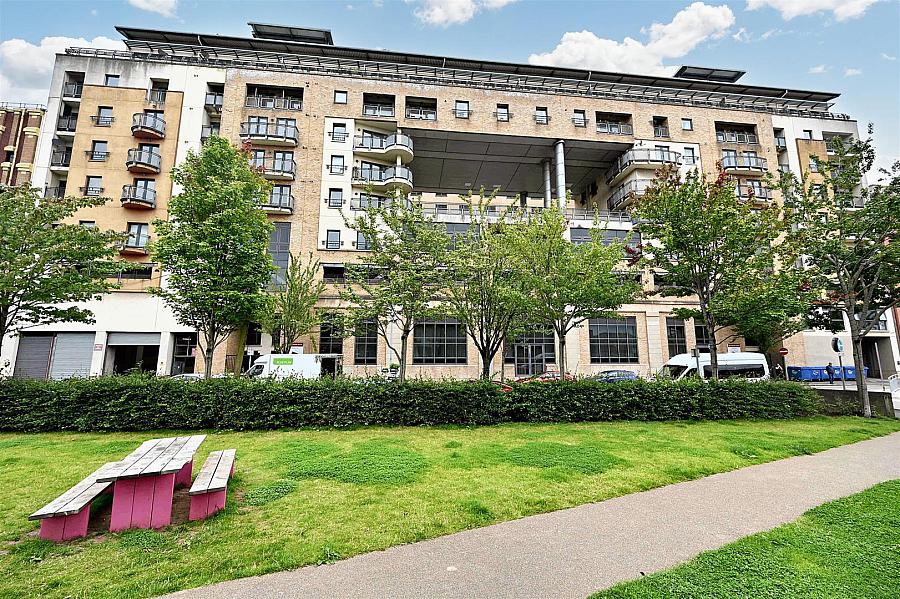 Apt 402 Park Avenue Bankmore Street