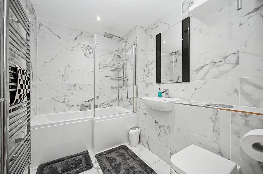 Apt 402 Park Avenue Bankmore Street