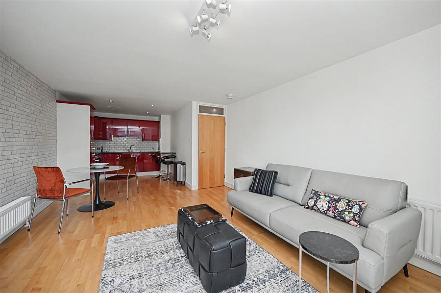 Apt 402 Park Avenue Bankmore Street