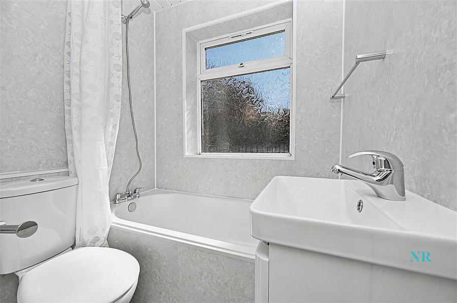 40 Dhu Varren Crescent