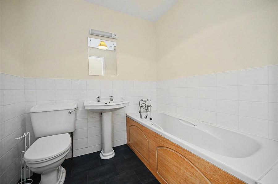 Apt 17, Clarendon Quay Pilot Place