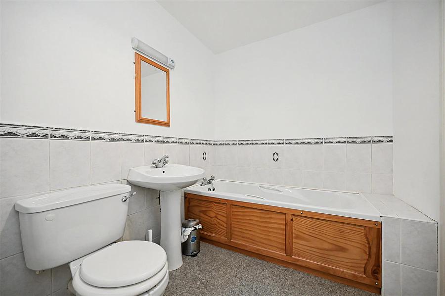 Apt 49, Clarendon Quay Pilot Place