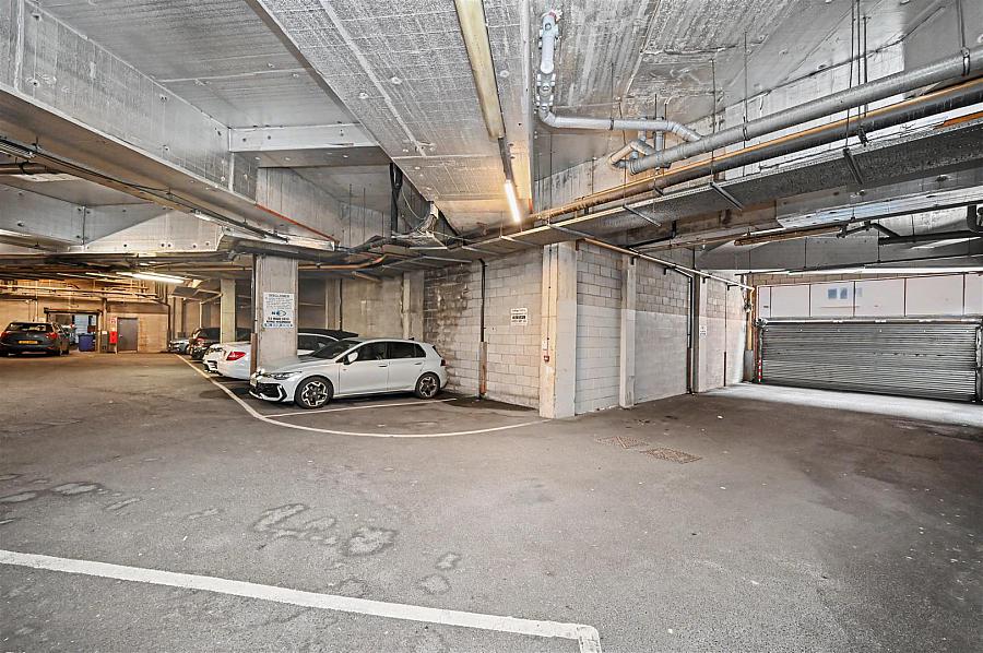 Apartment 211, College Central 4 College Avenue
