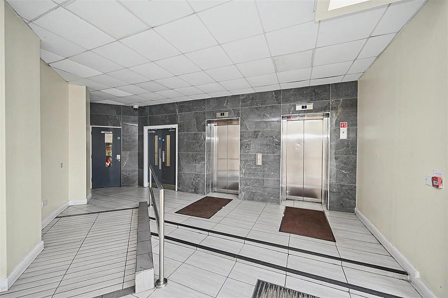 Apartment 211, College Central 4 College Avenue