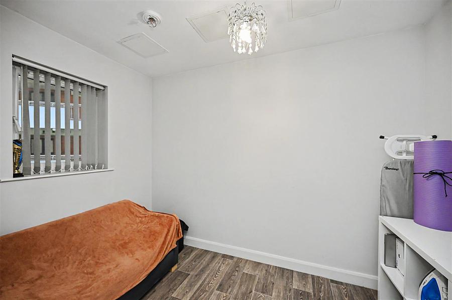 Apartment 211, College Central 4 College Avenue