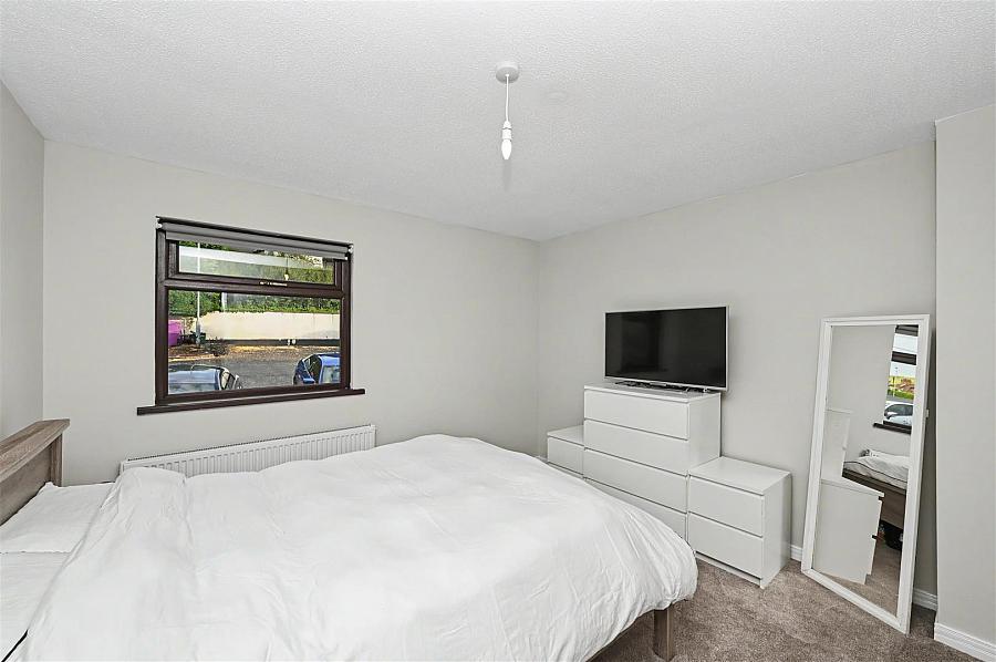 Apt 18 Castle Mews