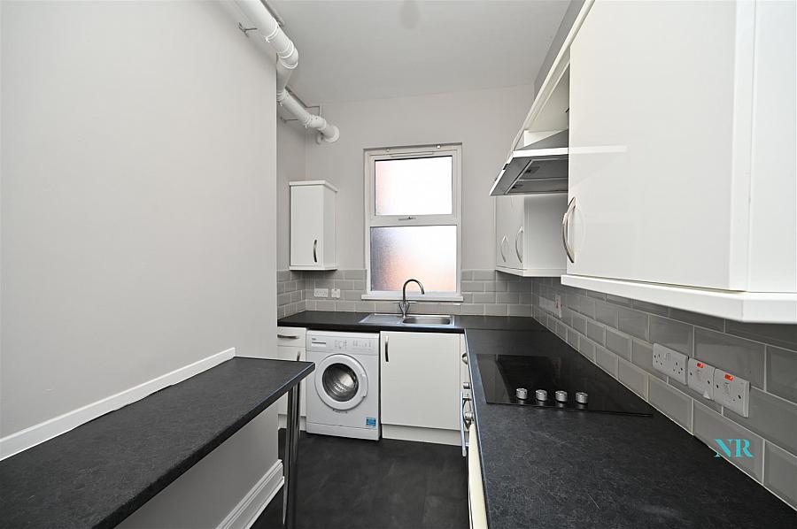 3 X One Bed Apts, 34 North Parade