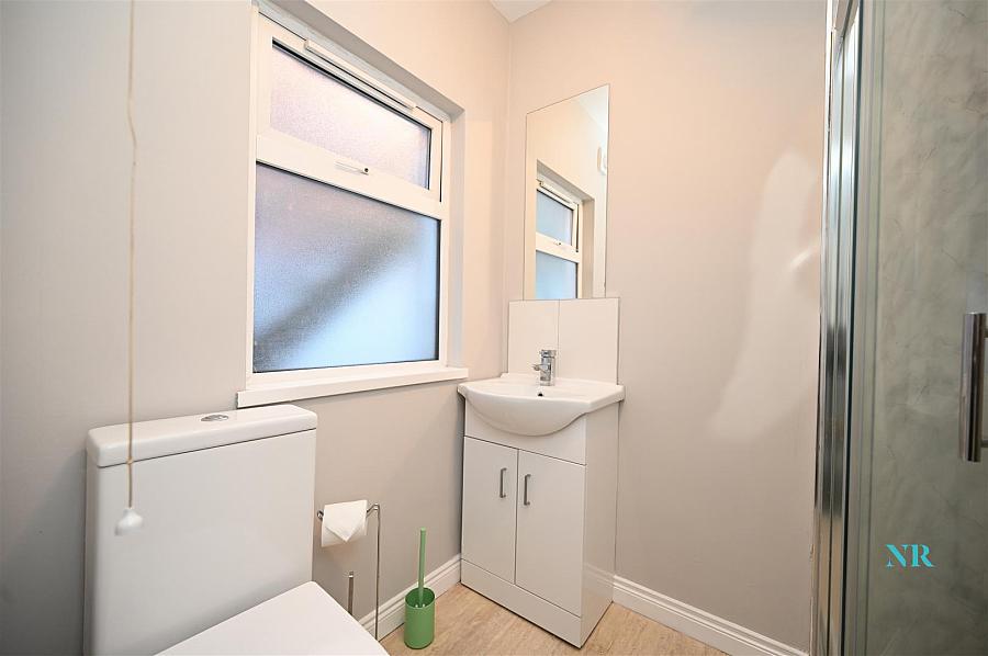 3 X One Bed Apts, 34 North Parade