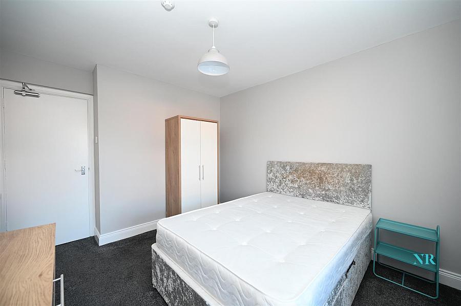 3 X One Bed Apts, 34 North Parade