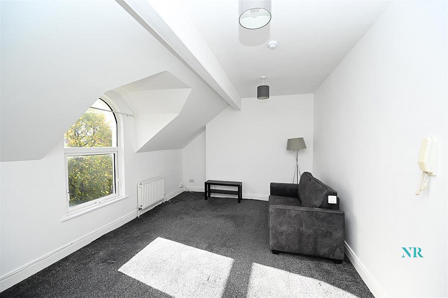 3 X One Bed Apts, 34 North Parade