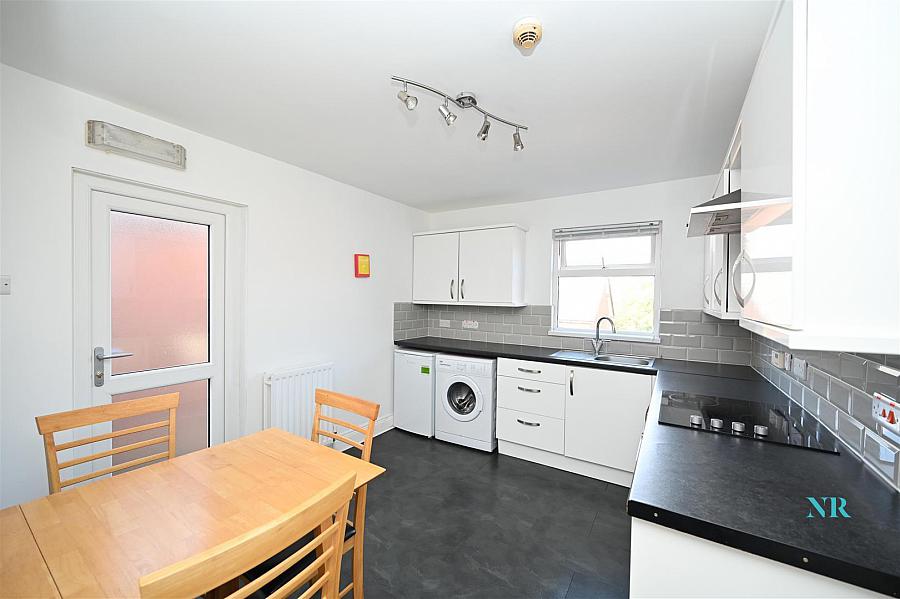 3 X One Bed Apts, 34 North Parade