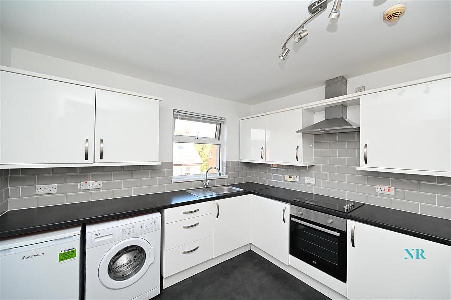 3 X One Bed Apts, 34 North Parade