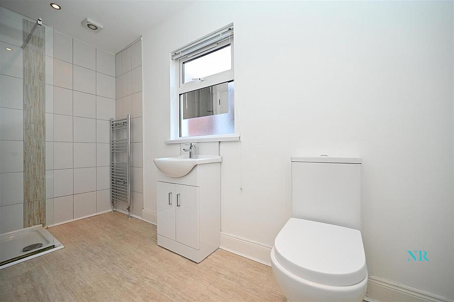 3 X One Bed Apts, 34 North Parade