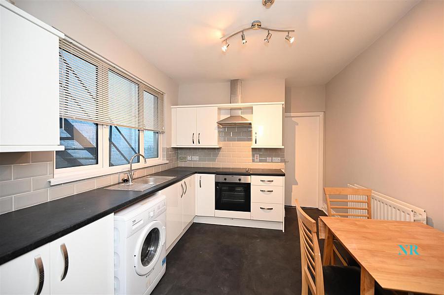 3 X One Bed Apts, 34 North Parade