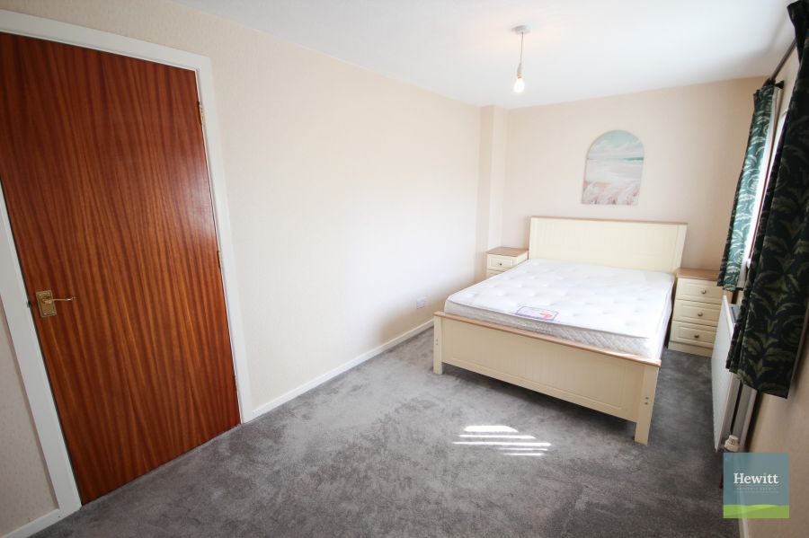 12 Newtown Terrace