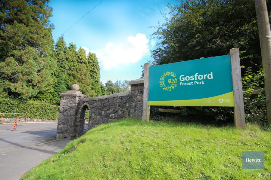 4a Gosford Castle