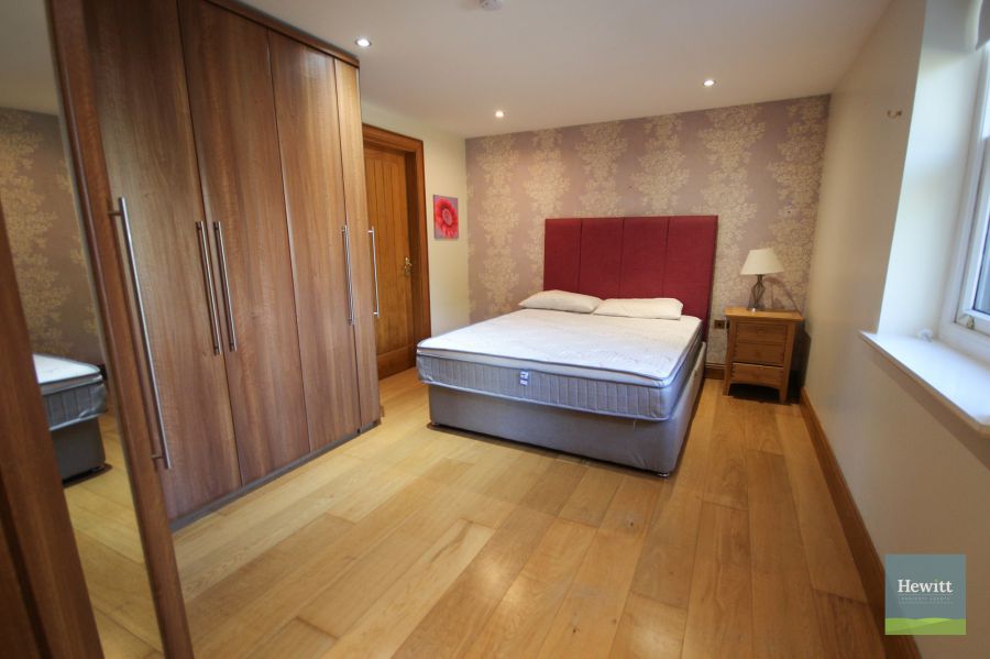 4a Gosford Castle
