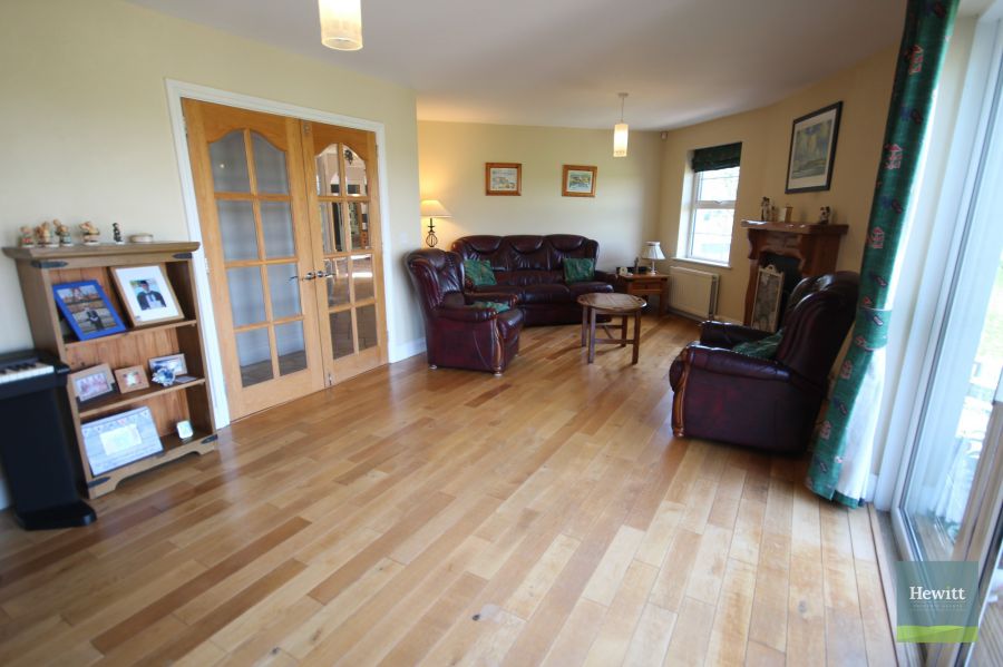 2 Mayfield Avenue Kinallen