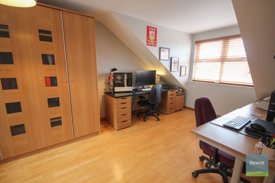 7 Eden Court