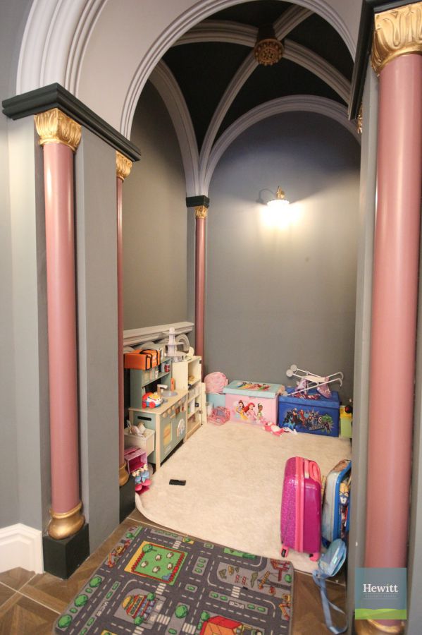 4e Gosford Castle