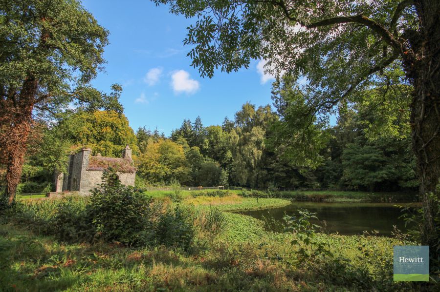 4e Gosford Castle
