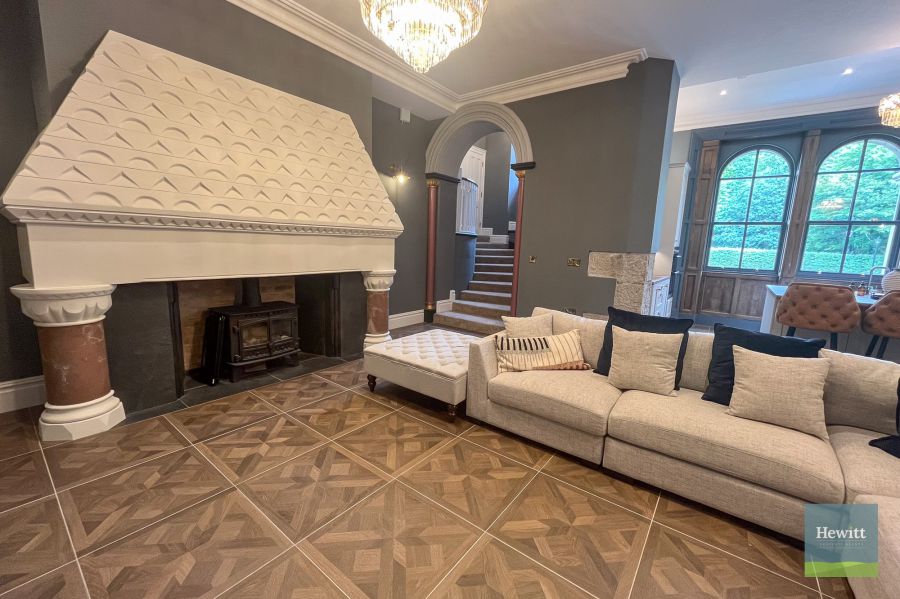 4e Gosford Castle