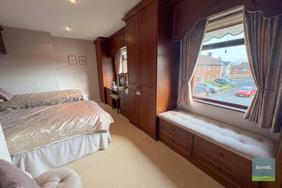 10 Maypole Park