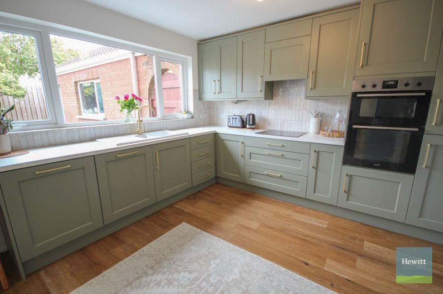 28 Mayesfield Villas