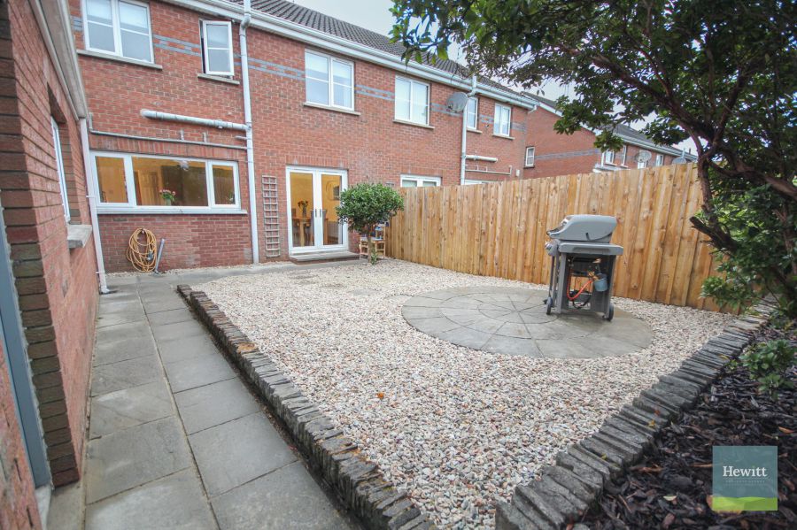 28 Mayesfield Villas