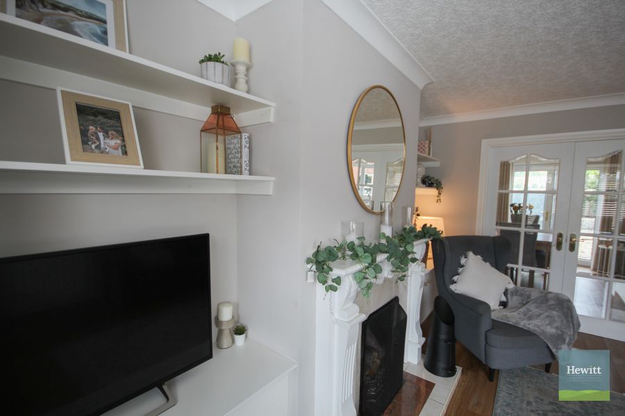 28 Mayesfield Villas
