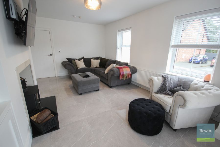 18 Hillmount Manor