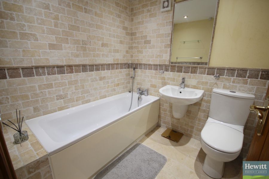 Apartment 3G Gosford Castle