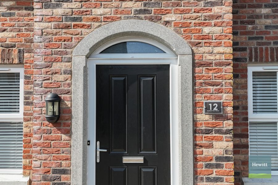 12 Gosford View Manor