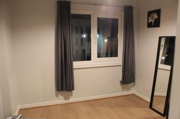 6E Stranmillis Court