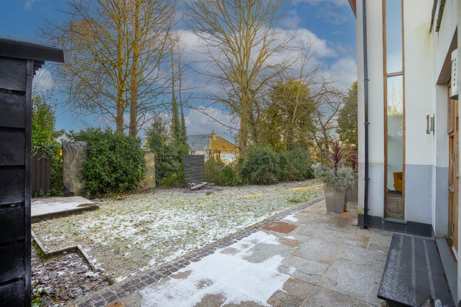 33 Broomhill Park