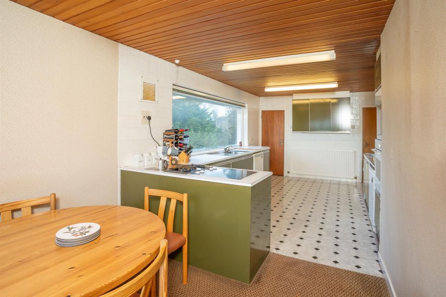 16 Larch Hill Avenue