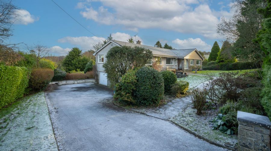 16 Larch Hill Avenue
