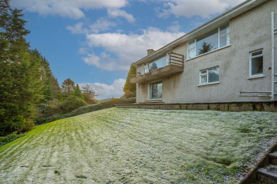 16 Larch Hill Avenue