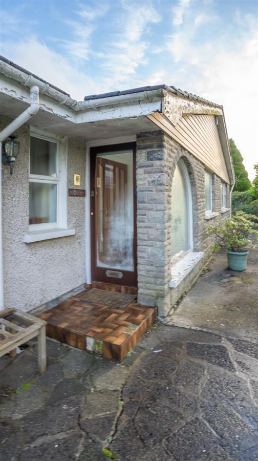 16 Larch Hill Avenue