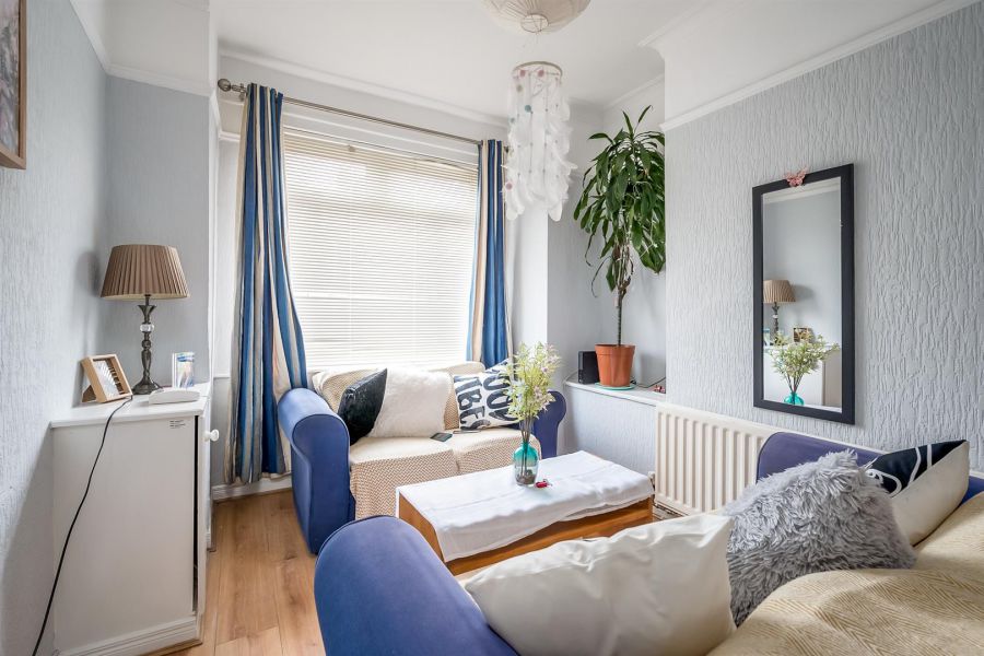 15 Rosebery Road 15 Rosebery Road