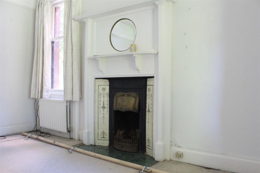48 Knutsford Drive